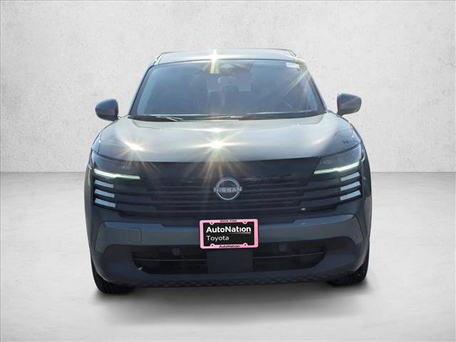 Used 2025 Nissan Kicks SV w/ Charging Package image 2