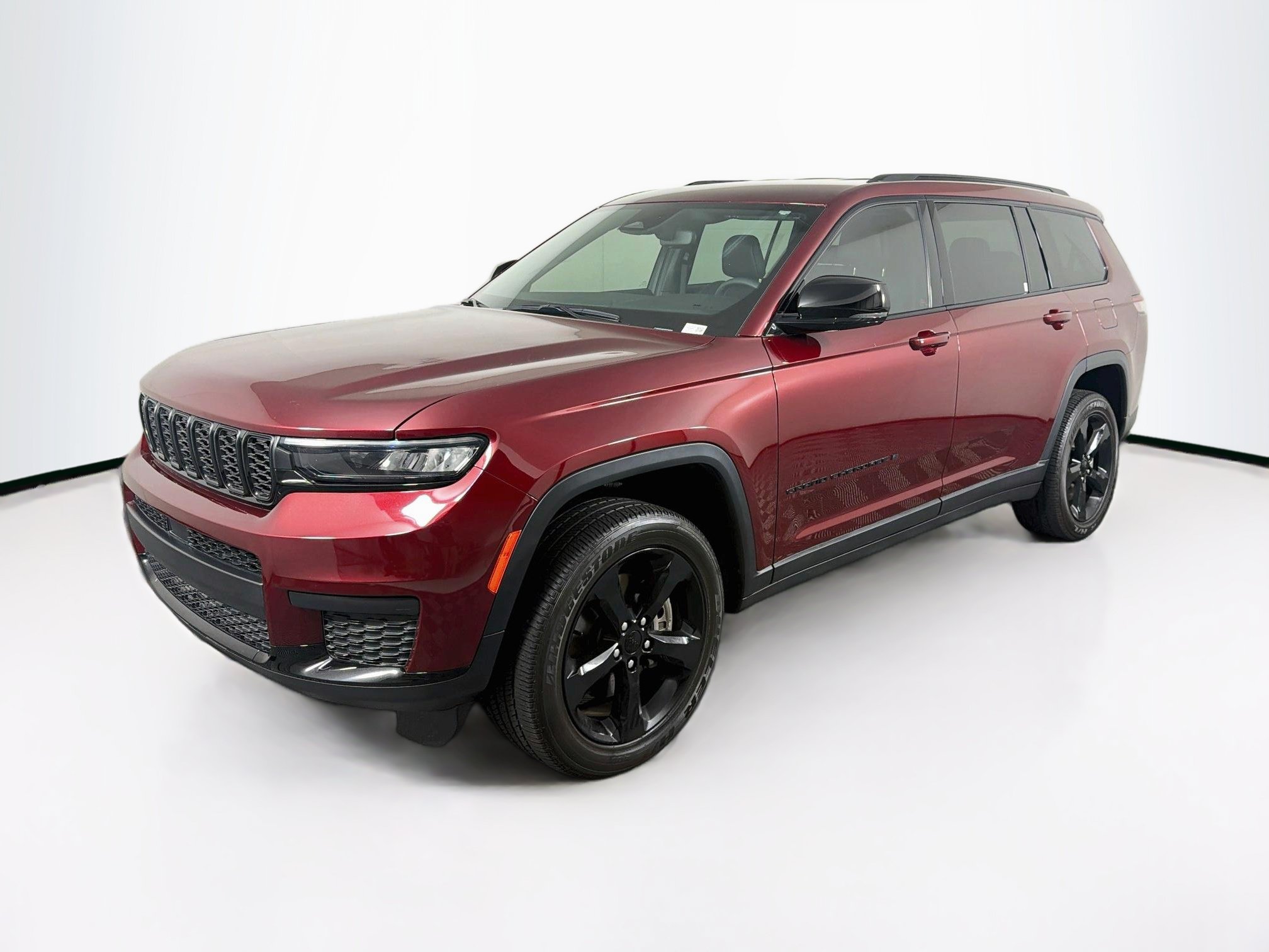 Used 2023 Jeep Grand Cherokee L Laredo RWD image 3