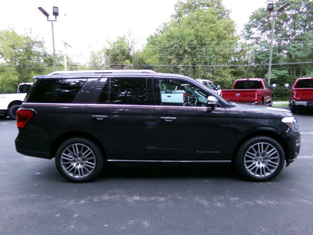 Used 2022 Ford Expedition Platinum AWD/4WD image 10