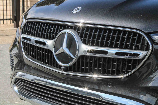 New 2026 Mercedes-Benz GLC 350e 4MATIC image 5