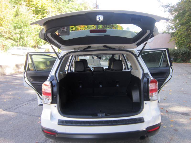 Used 2018 Subaru Forester 2.5i Premium AWD/4WD image 36