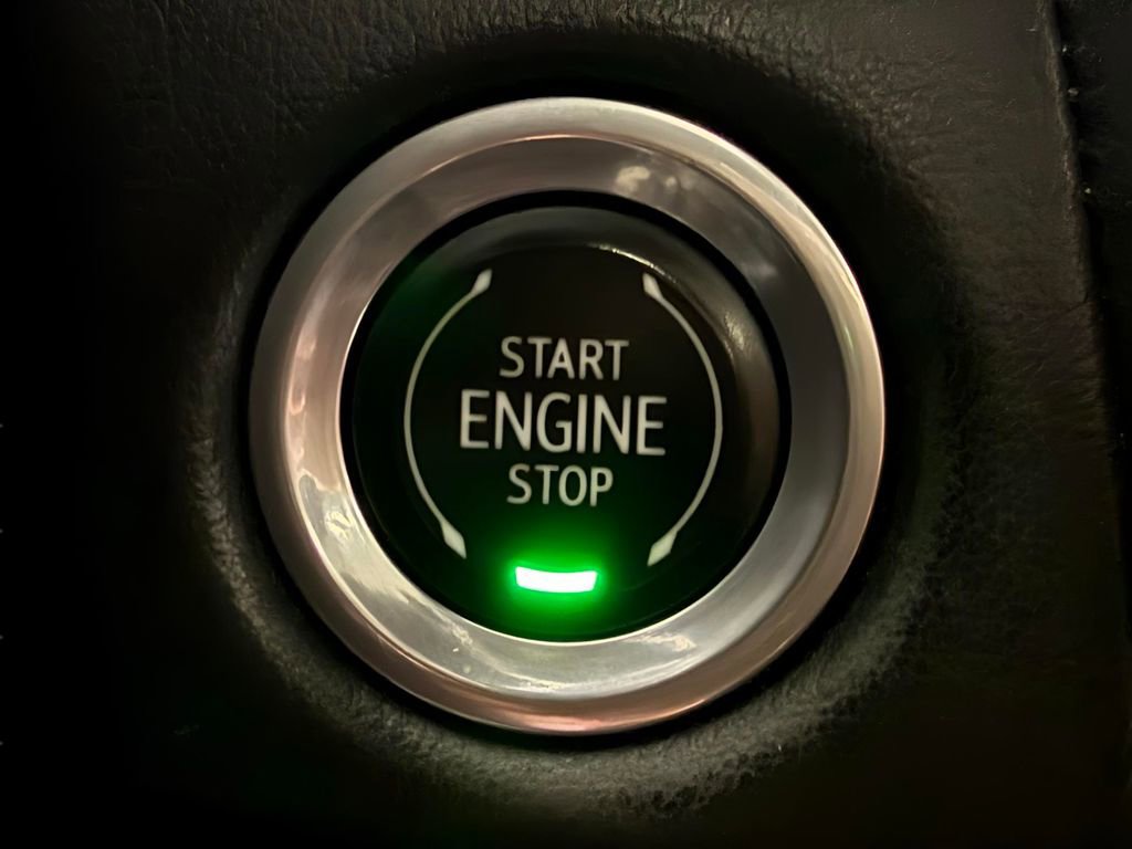 Used 2021 GMC Yukon SLT w/ SLT Premium Package AWD/4WD image 18