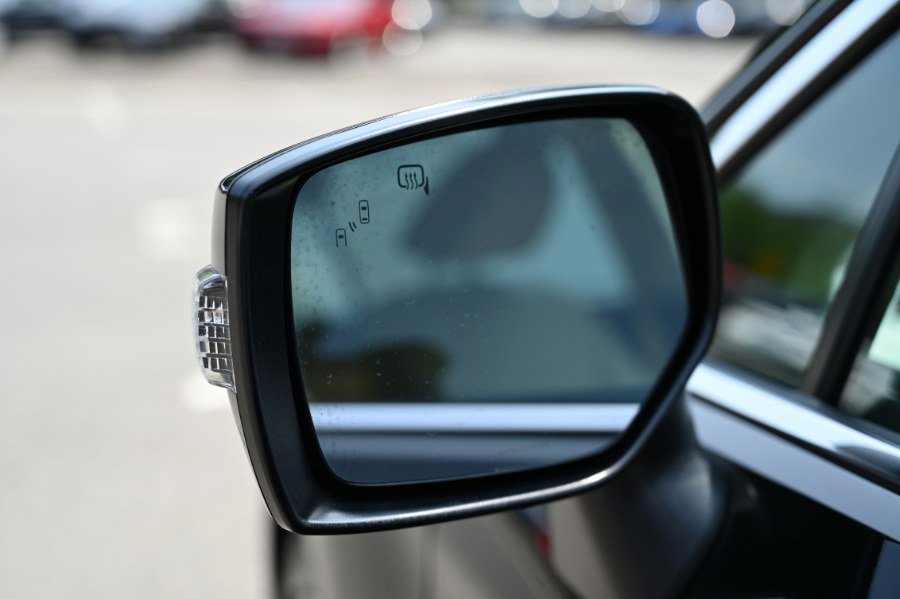 Used 2017 Subaru Legacy 3.6R Limited image 13