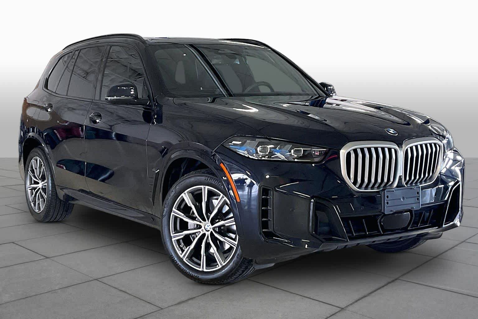 Certified 2026 BMW X5 xDrive40i w/ M Sport Package AWD/4WD image 2