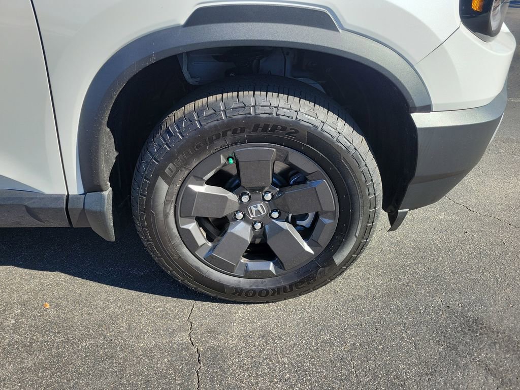 Certified 2026 Honda Passport RTL image 7