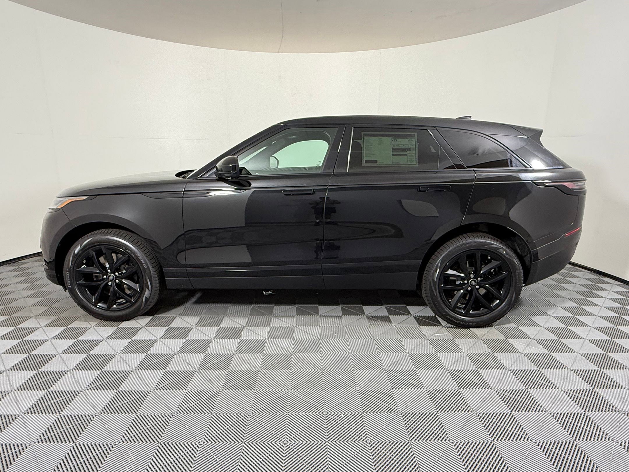 New 2026 Land Rover Range Rover Velar S AWD/4WD image 2