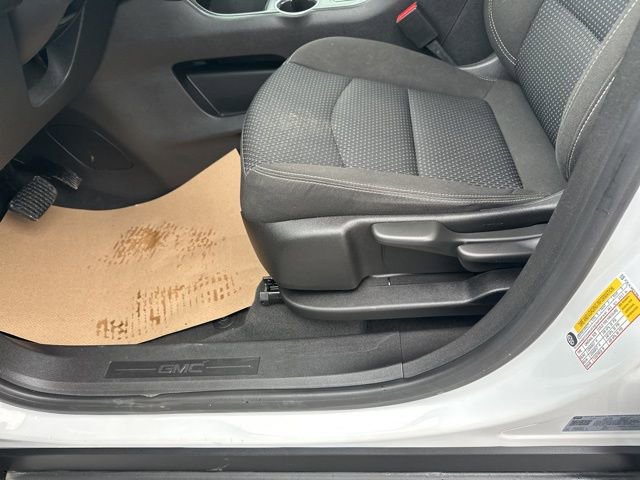 Used 2022 GMC Terrain SLE image 11