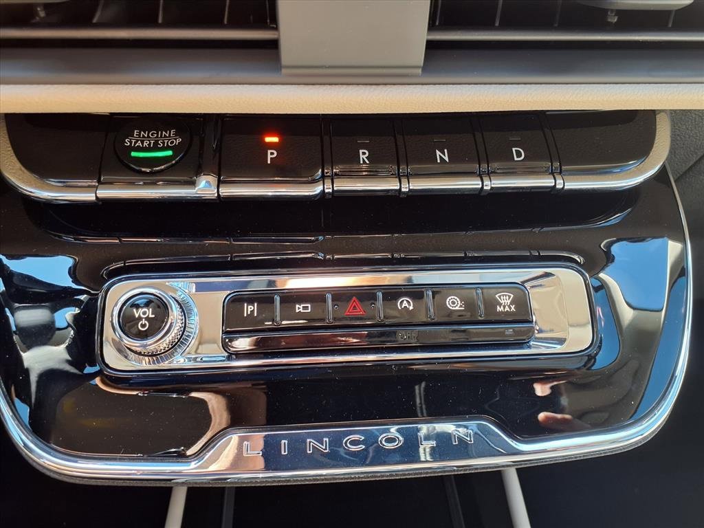 New 2026 Lincoln Corsair Premiere image 5