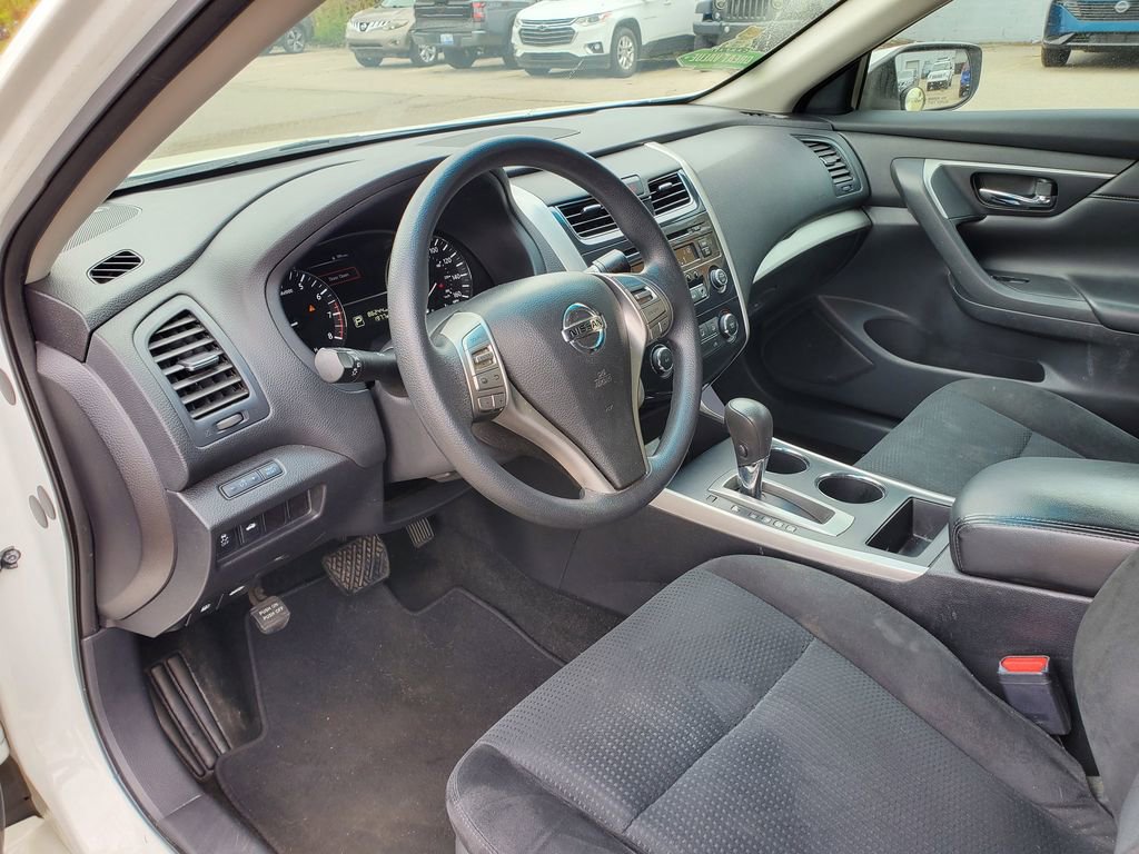 Used 2015 Nissan Altima 2.5 S w/ Sport Value Package FWD image 15