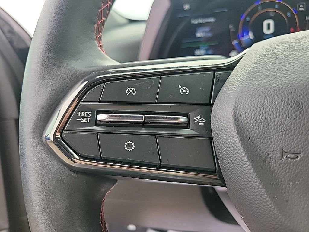 Used 2025 Chevrolet Equinox RS w/ Convenience Package III image 24