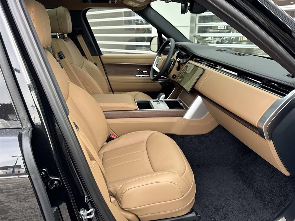 New 2026 Land Rover Range Rover SE image 10