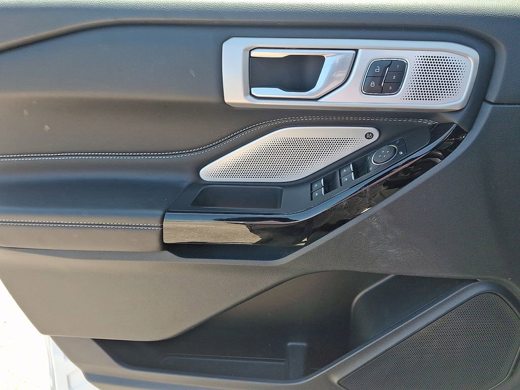 Used 2023 Ford Explorer ST w/ Equipment Group 401A AWD/4WD image 13