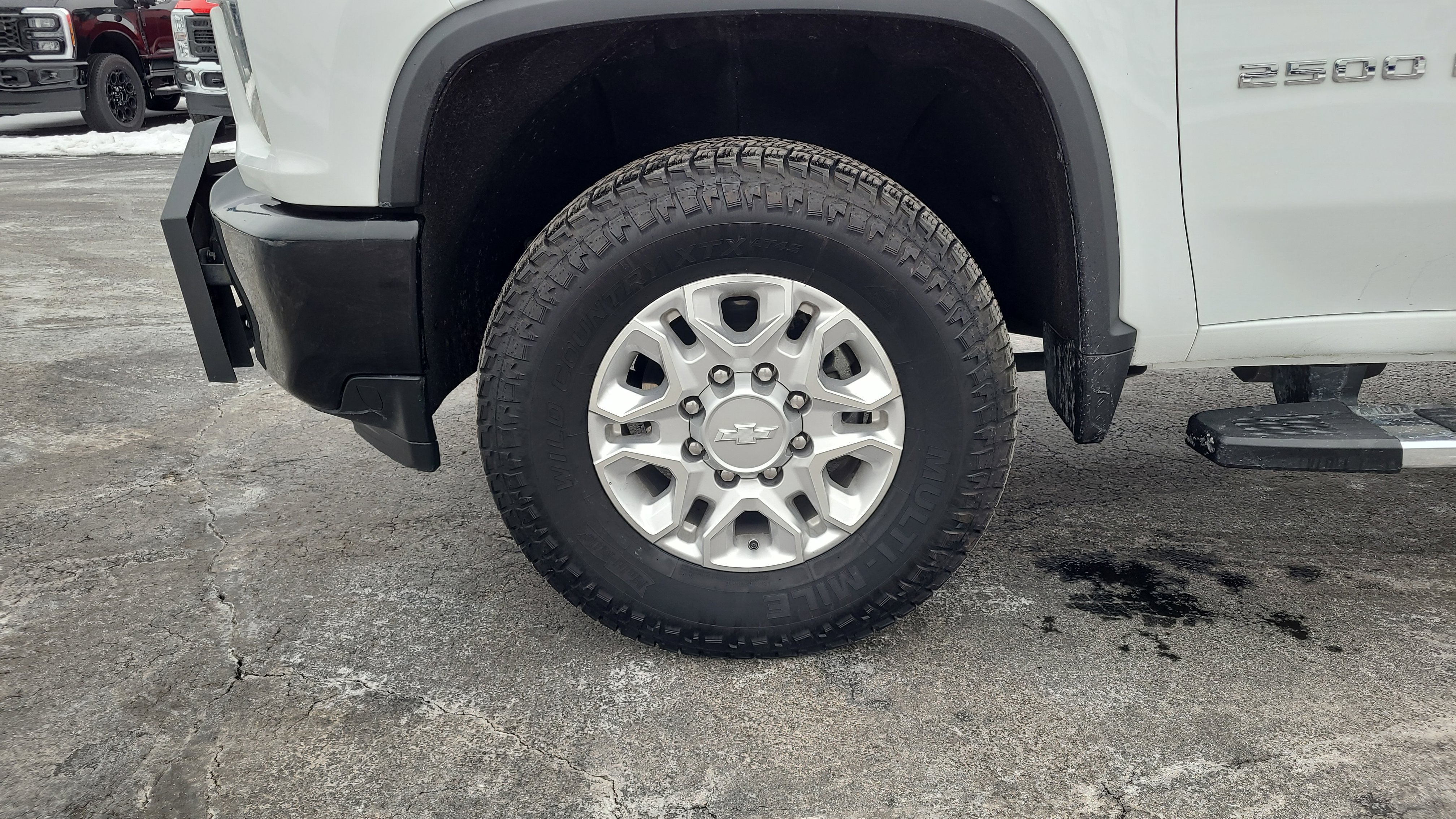 Used 2020 Chevrolet Silverado 2500 Custom w/ Custom Value Package image 10