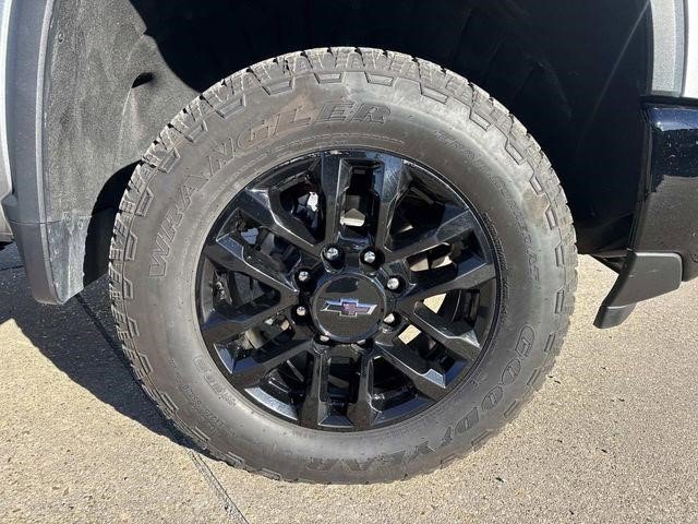 Certified 2025 Chevrolet Silverado 2500 LTZ w/ Trail Boss Package image 8