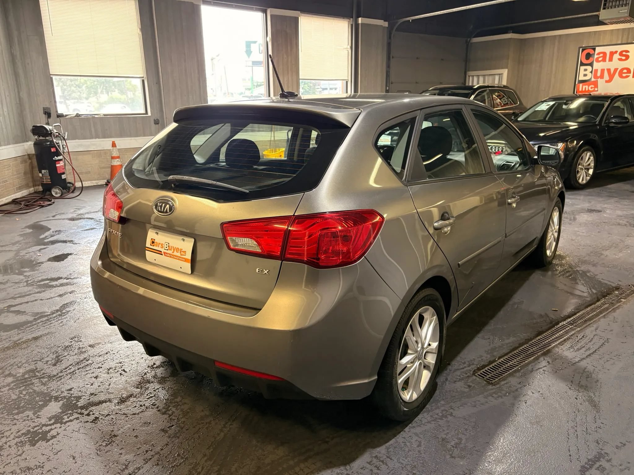 Used 2012 Kia Forte EX FWD image 6