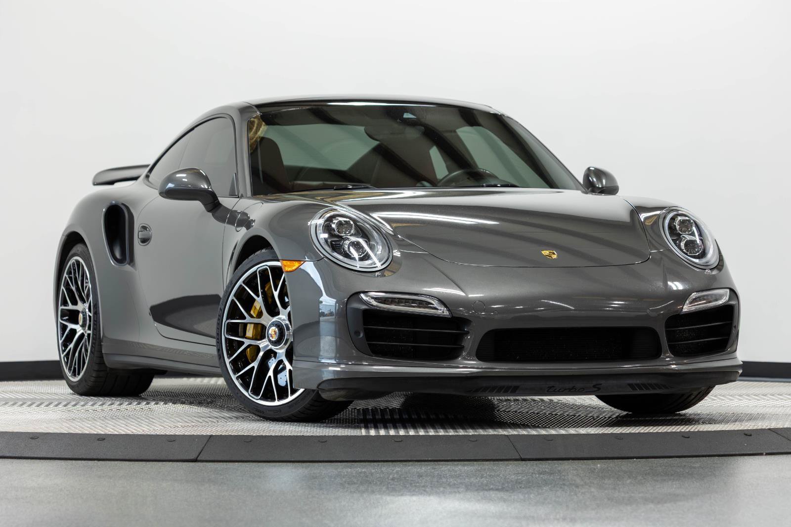 Used 2015 Porsche 911 Turbo S AWD/4WD image 1