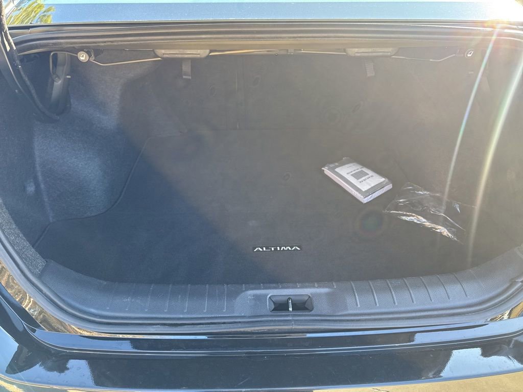 Used 2025 Nissan Altima 2.5 SV image 6