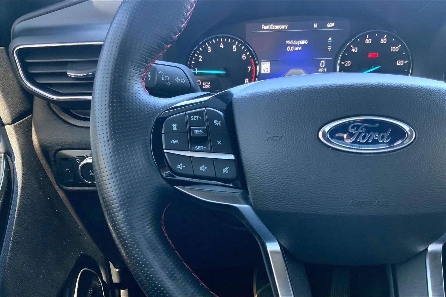 Used 2022 Ford Explorer ST-Line image 24