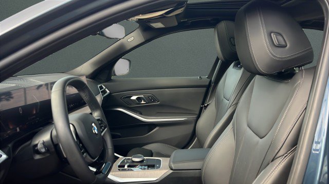 Used 2025 BMW 330i Sedan image 6