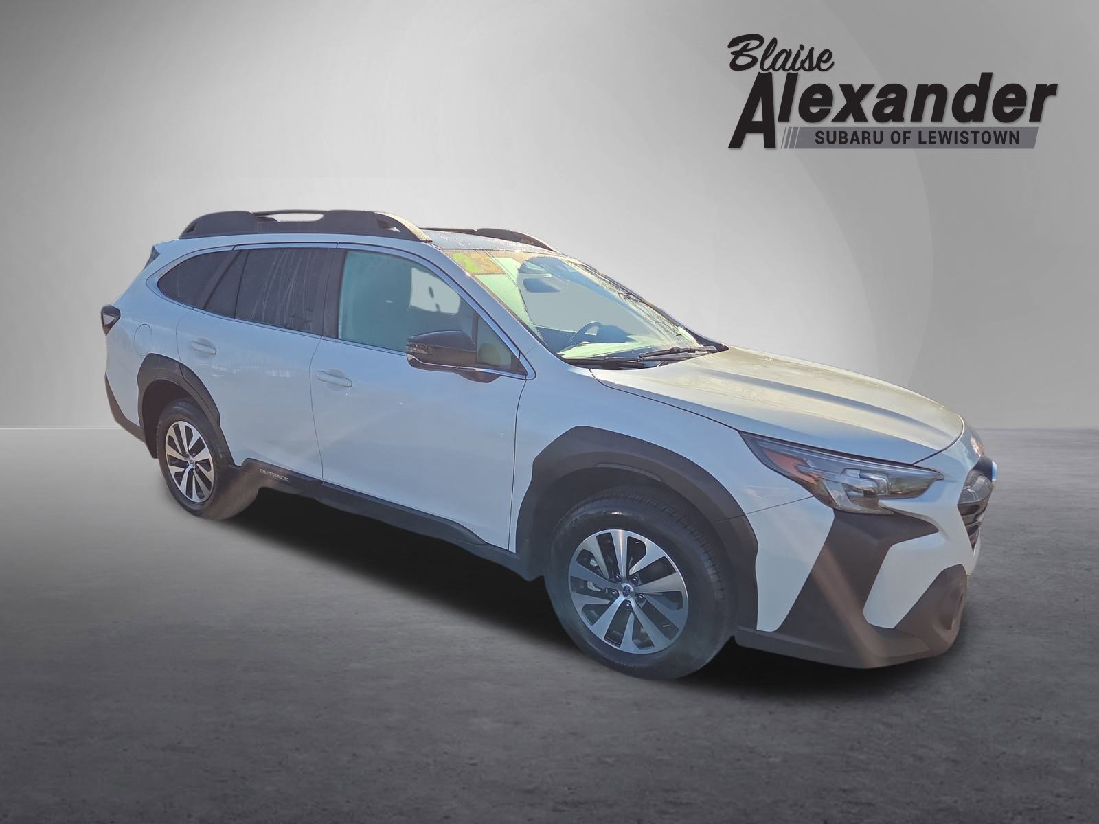 Used 2023 Subaru Outback Premium image 1