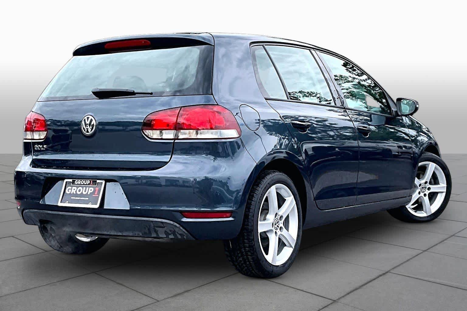 Used 2012 Volkswagen Golf 4-Door FWD image 13