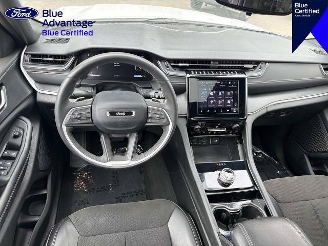 Used 2023 Jeep Grand Cherokee Altitude AWD/4WD image 9
