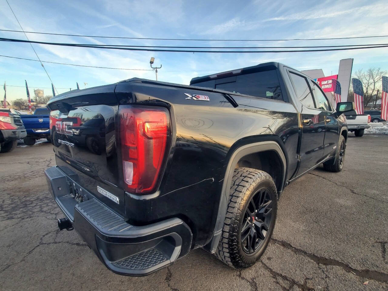 Used 2020 GMC Sierra 1500 Elevation w/ Elevation Value Package AWD/4WD image 5
