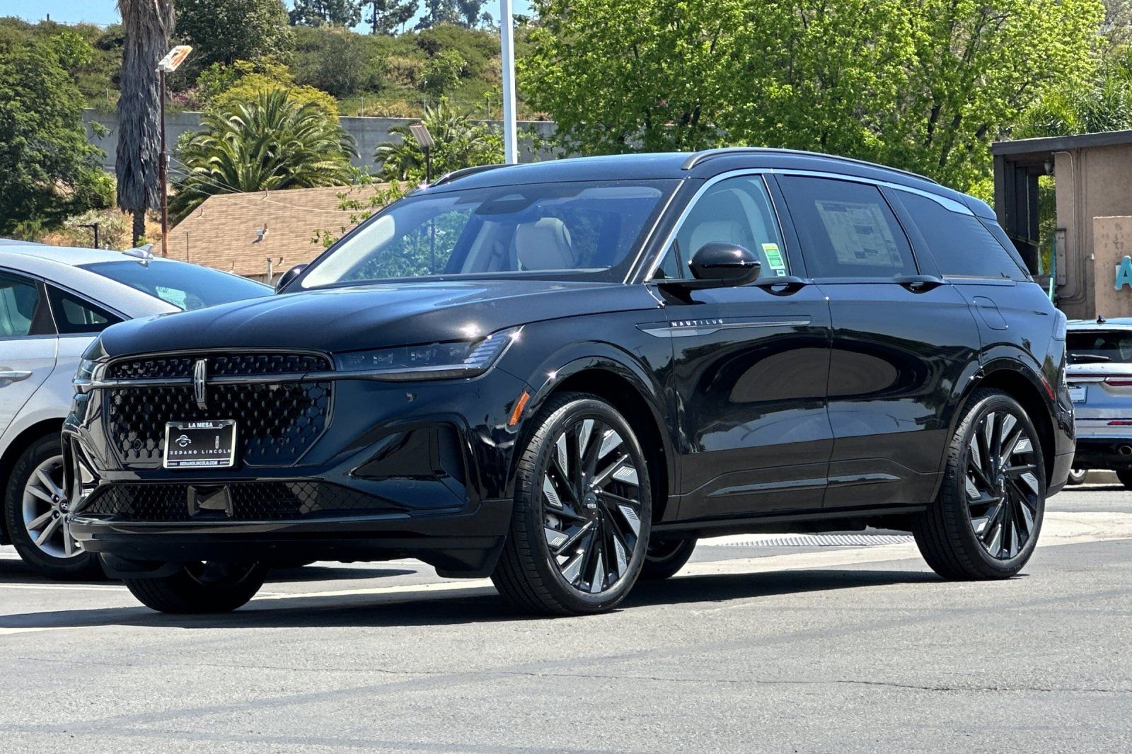 New 2026 Lincoln Nautilus Black Label w/ Jet Appearance Package AWD/4WD image 7