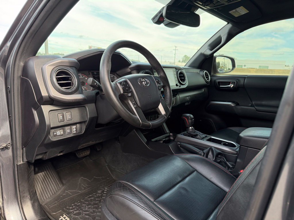 Used 2023 Toyota Tacoma TRD Pro AWD/4WD image 9