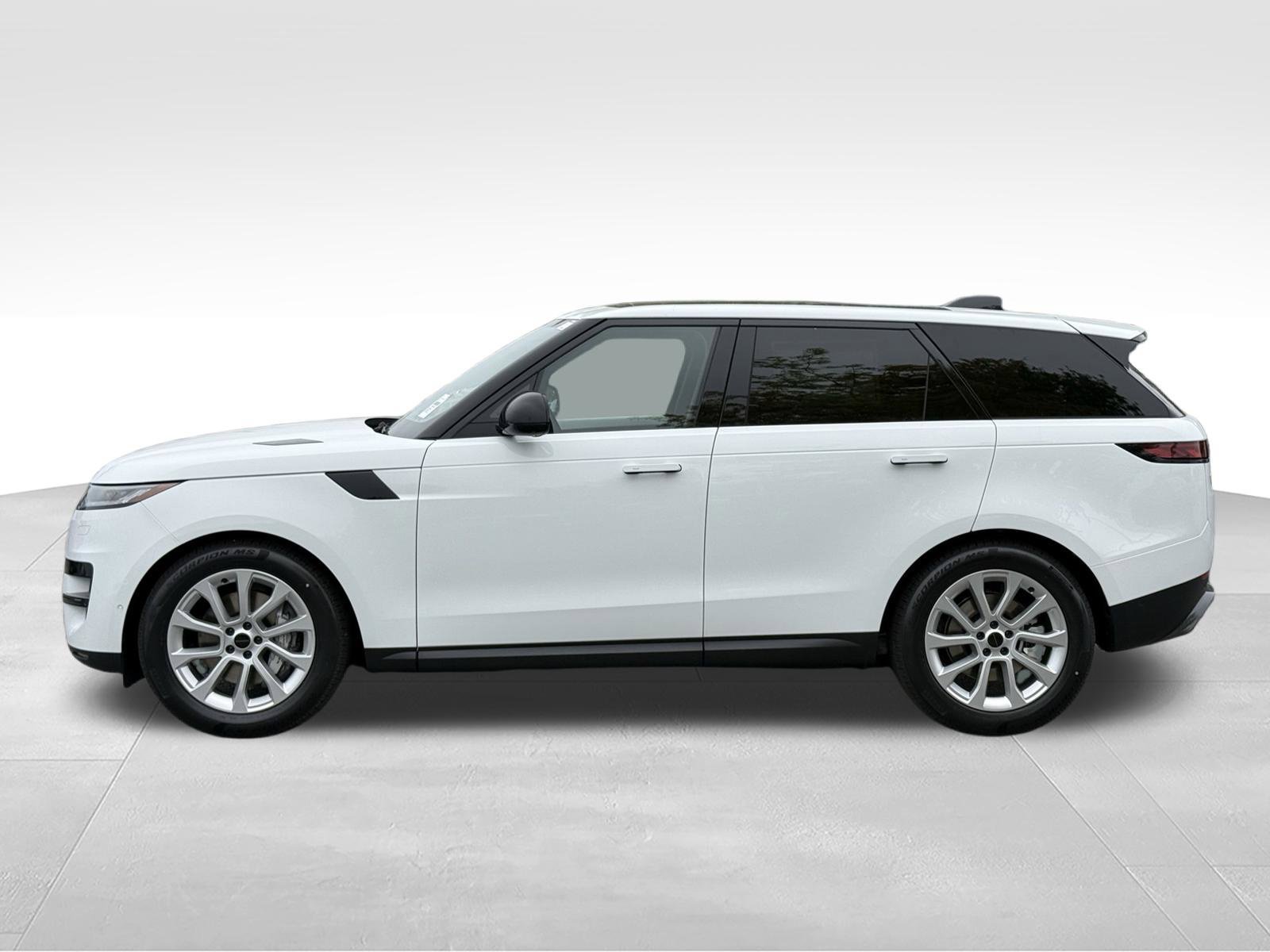New 2026 Land Rover Range Rover Sport SE AWD/4WD image 2