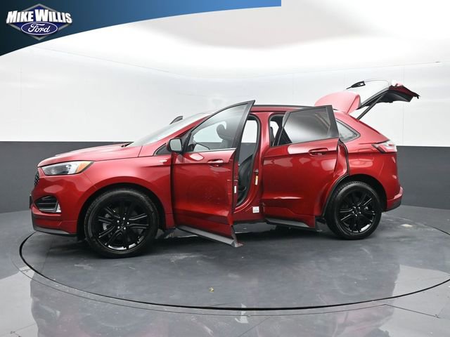 Certified 2022 Ford Edge ST-Line w/ Class II Trailer Tow Package image 28