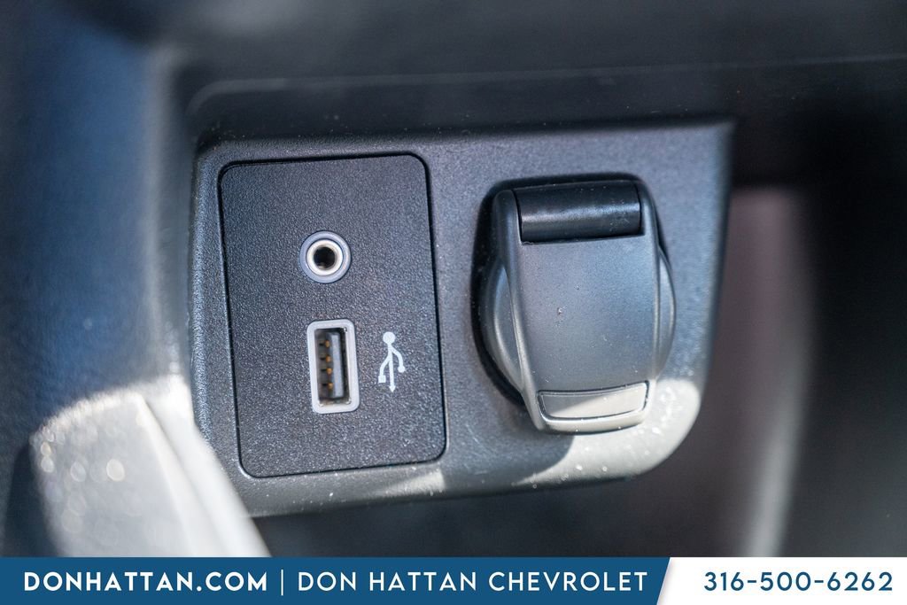 Used 2021 Nissan Versa SV image 11