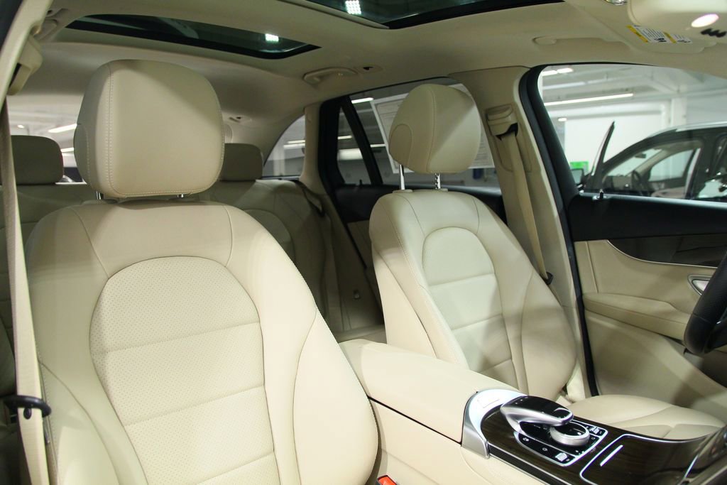 Used 2018 Mercedes-Benz GLC 300 4MATIC image 24