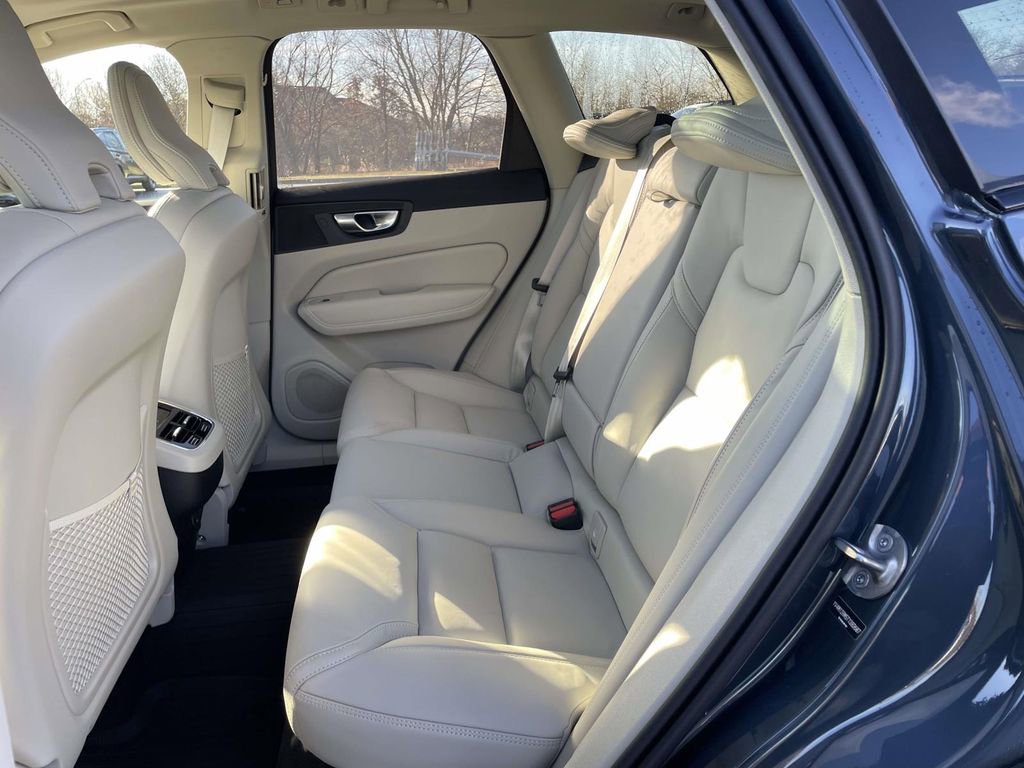 New 2026 Volvo XC60 B5 Ultra w/ Protection Package Premier image 3