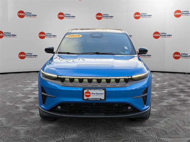 Used 2025 Jeep Wagoneer S Limited image 2