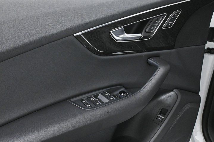 New 2025 Audi Q8 Premium image 4