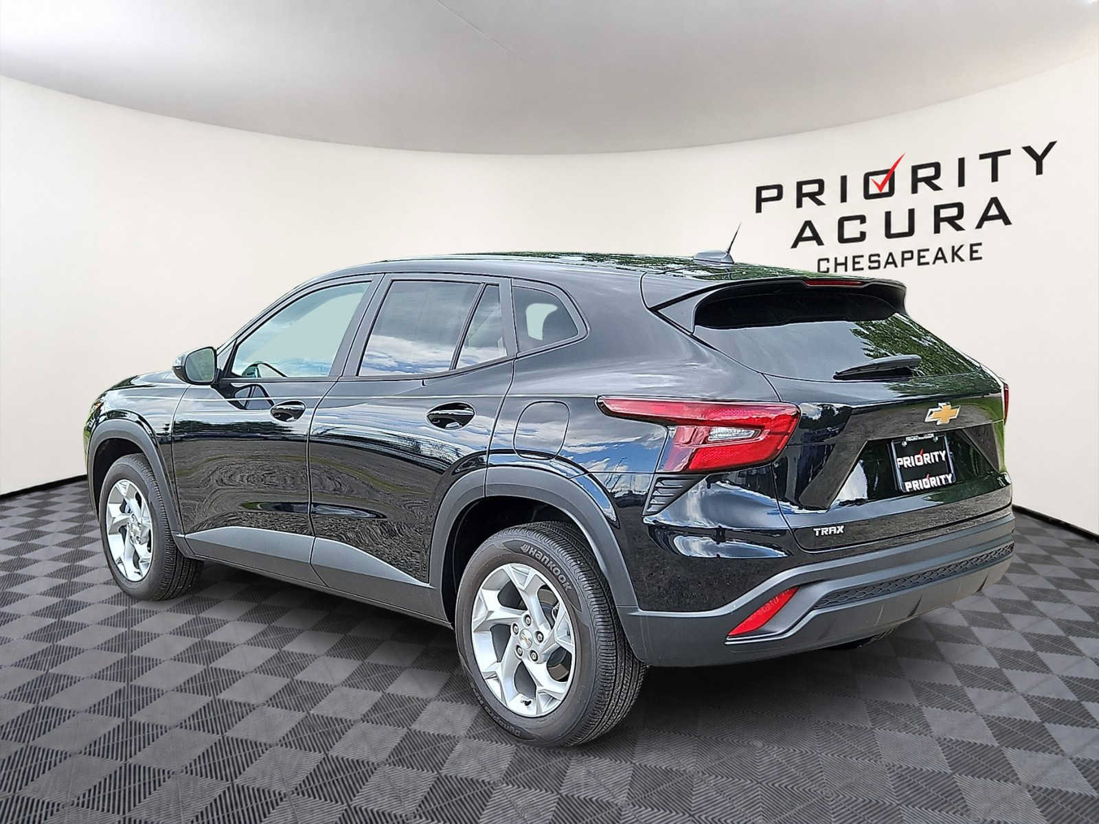 Used 2025 Chevrolet Trax LS w/ LS Convenience Package FWD image 6