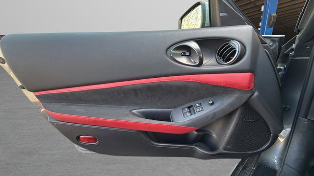 Used 2024 Nissan Z Performance w/ Floor Mat Package RWD image 9