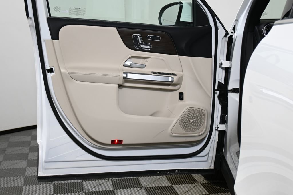 Certified 2026 Mercedes-Benz GLB 250 4MATIC image 29