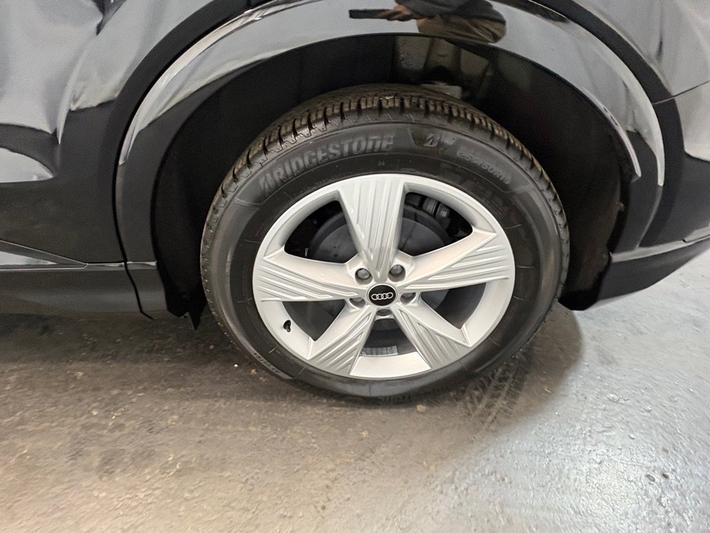 Used 2022 Audi Q4 e-tron Premium w/ Convenience Package image 31