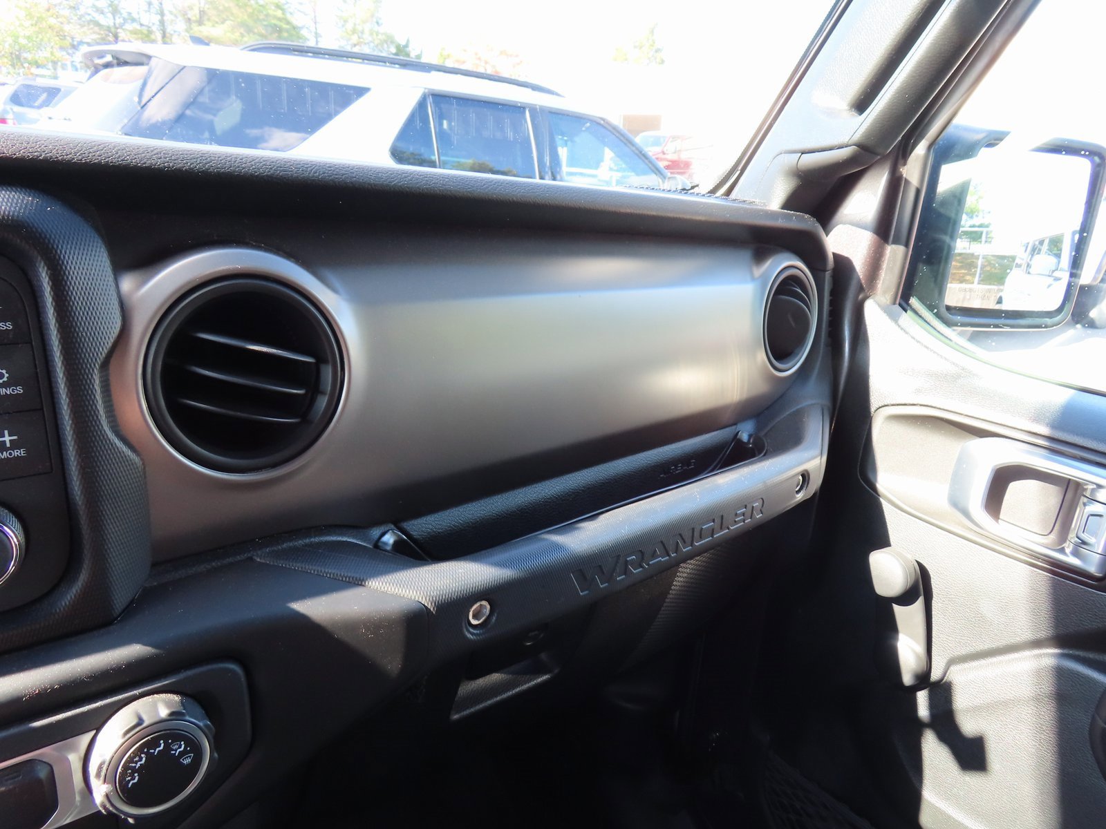 Used 2021 Jeep Wrangler Unlimited Sport image 22