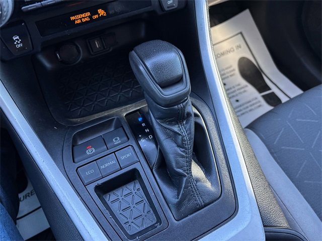 Used 2021 Toyota RAV4 XLE image 30