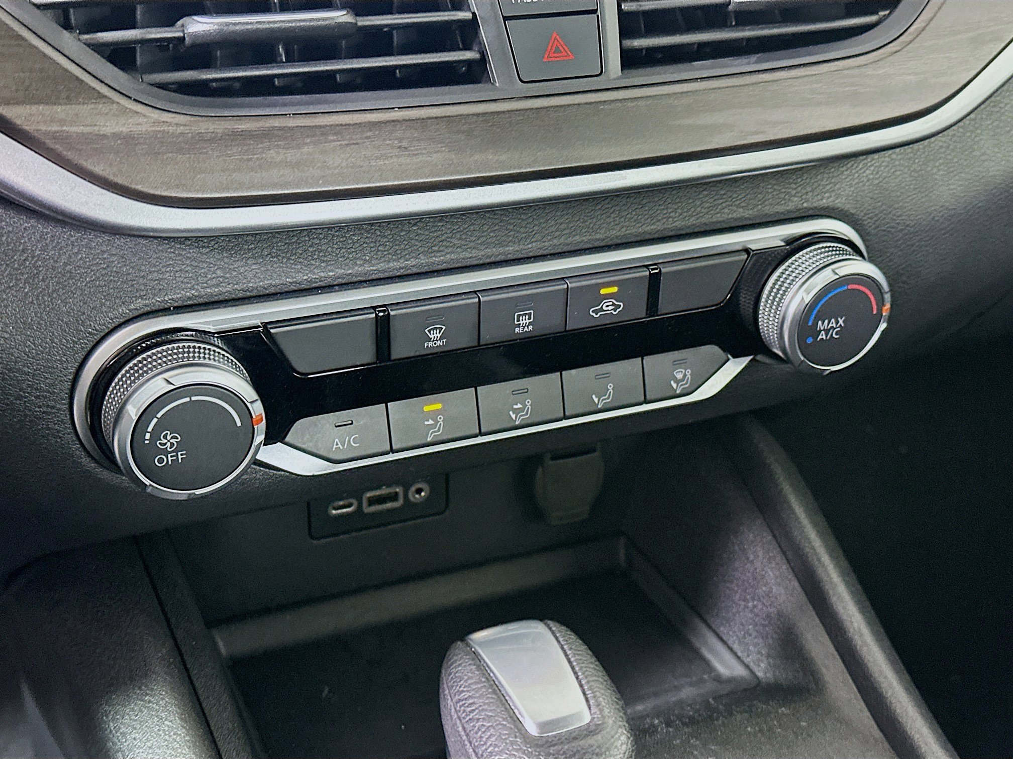 Used 2025 Nissan Altima 2.5 SV image 23