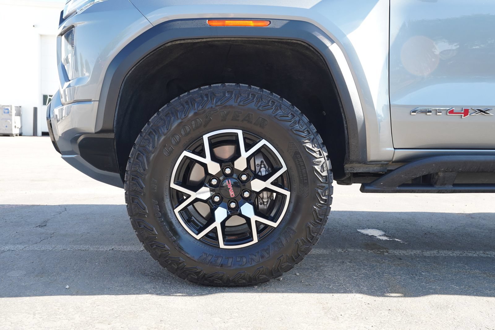 Used 2023 GMC Canyon AT4X AWD/4WD image 28