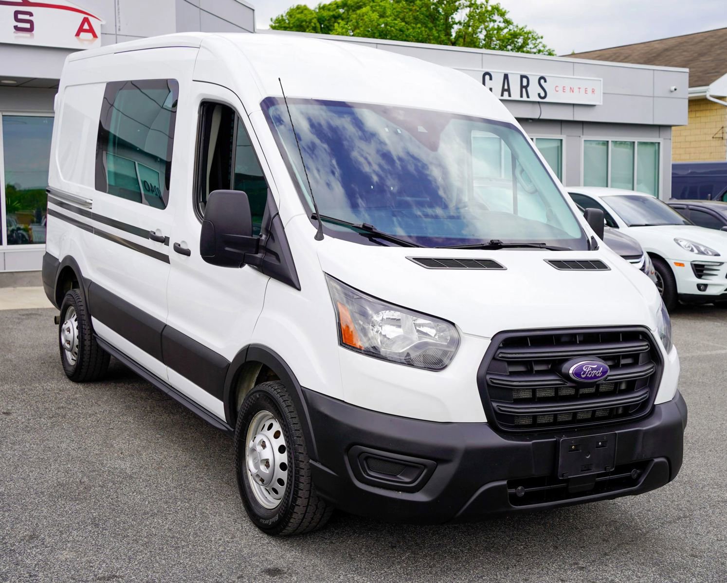 Used 2020 Ford Transit 250 Medium Roof AWD image 8