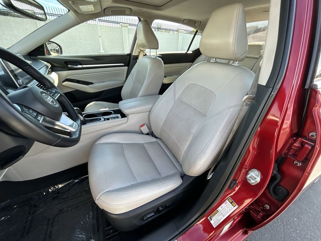 Used 2020 Nissan Altima 2.0 Platinum image 11