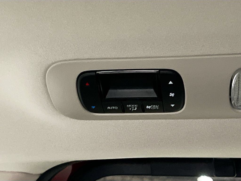 Used 2025 Honda Odyssey Elite image 28
