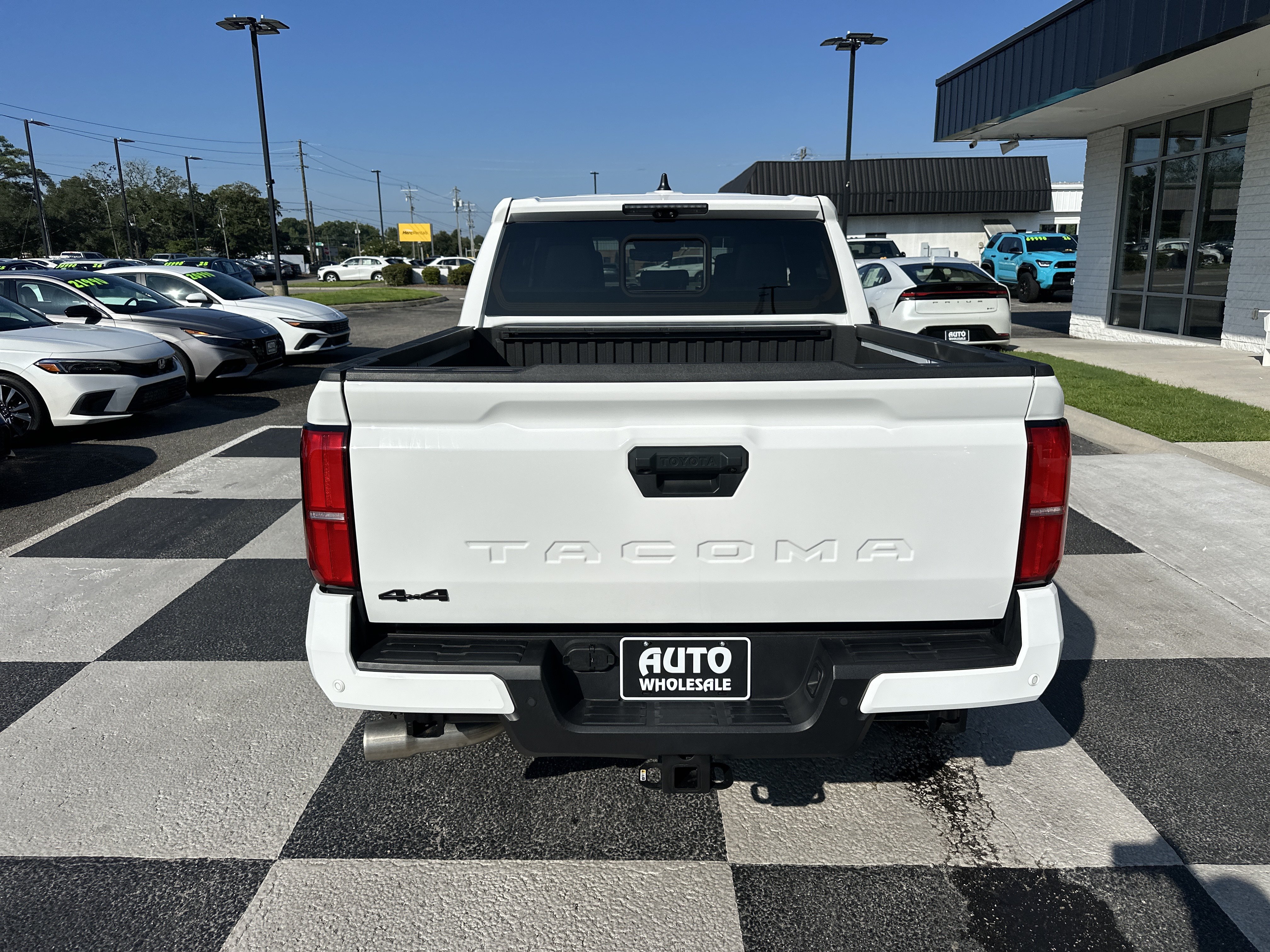 Used 2024 Toyota Tacoma TRD Off-Road AWD/4WD image 4