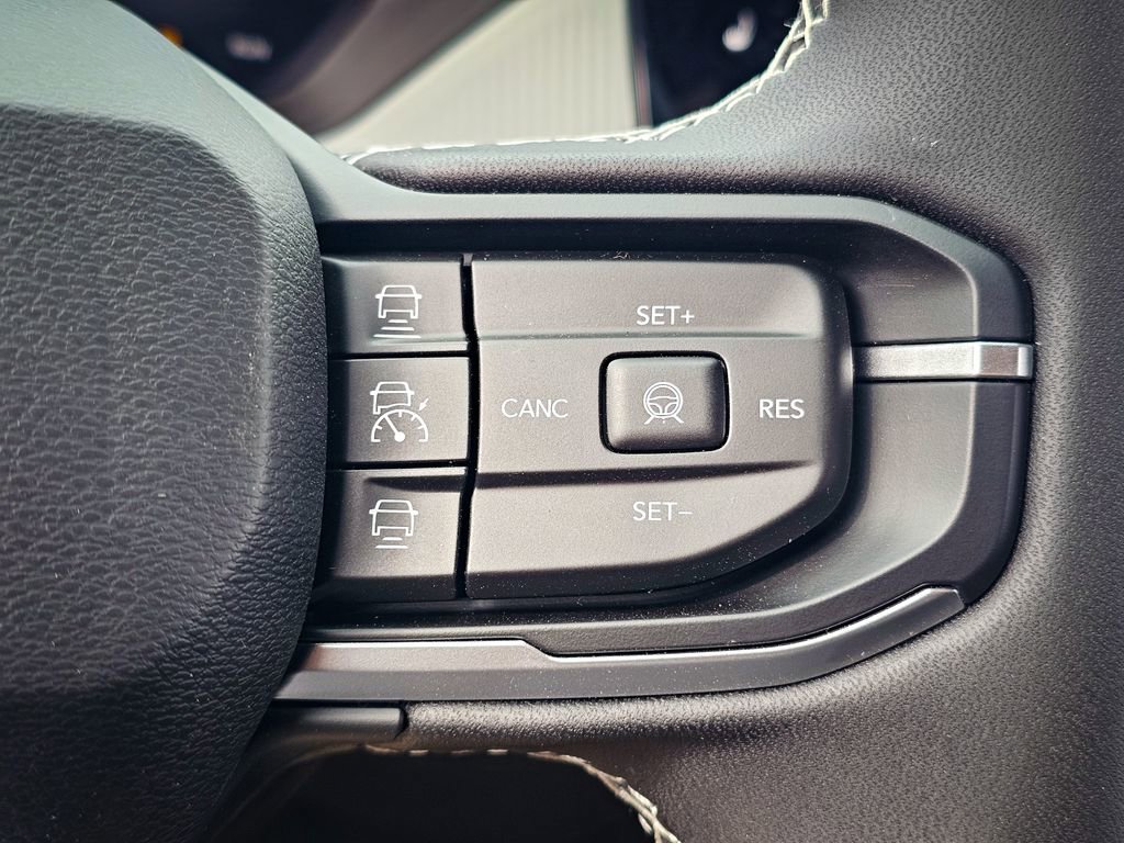 New 2026 Jeep Cherokee Laredo image 18