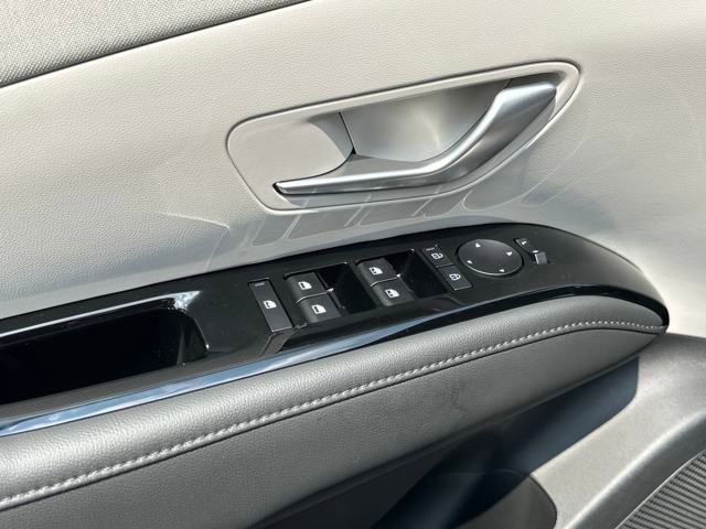 New 2025 Hyundai Tucson Limited image 11